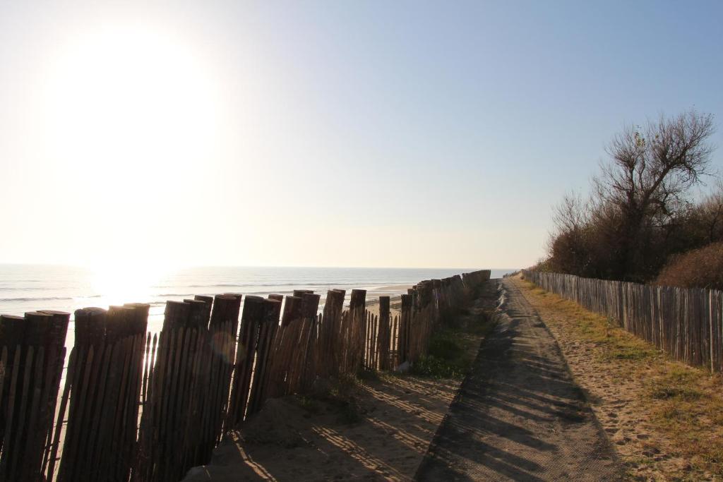 Au Petit Bonheur La Tranche-sur-Mer Exterior foto